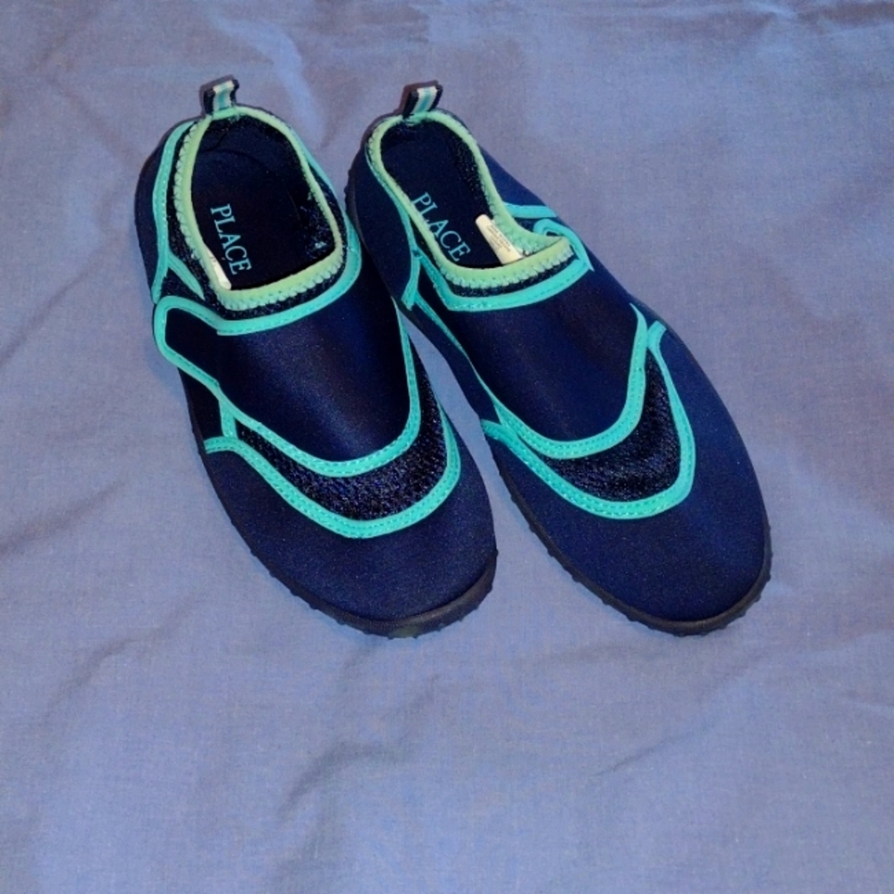 The Children's Place Swim Shoes Size 4/5